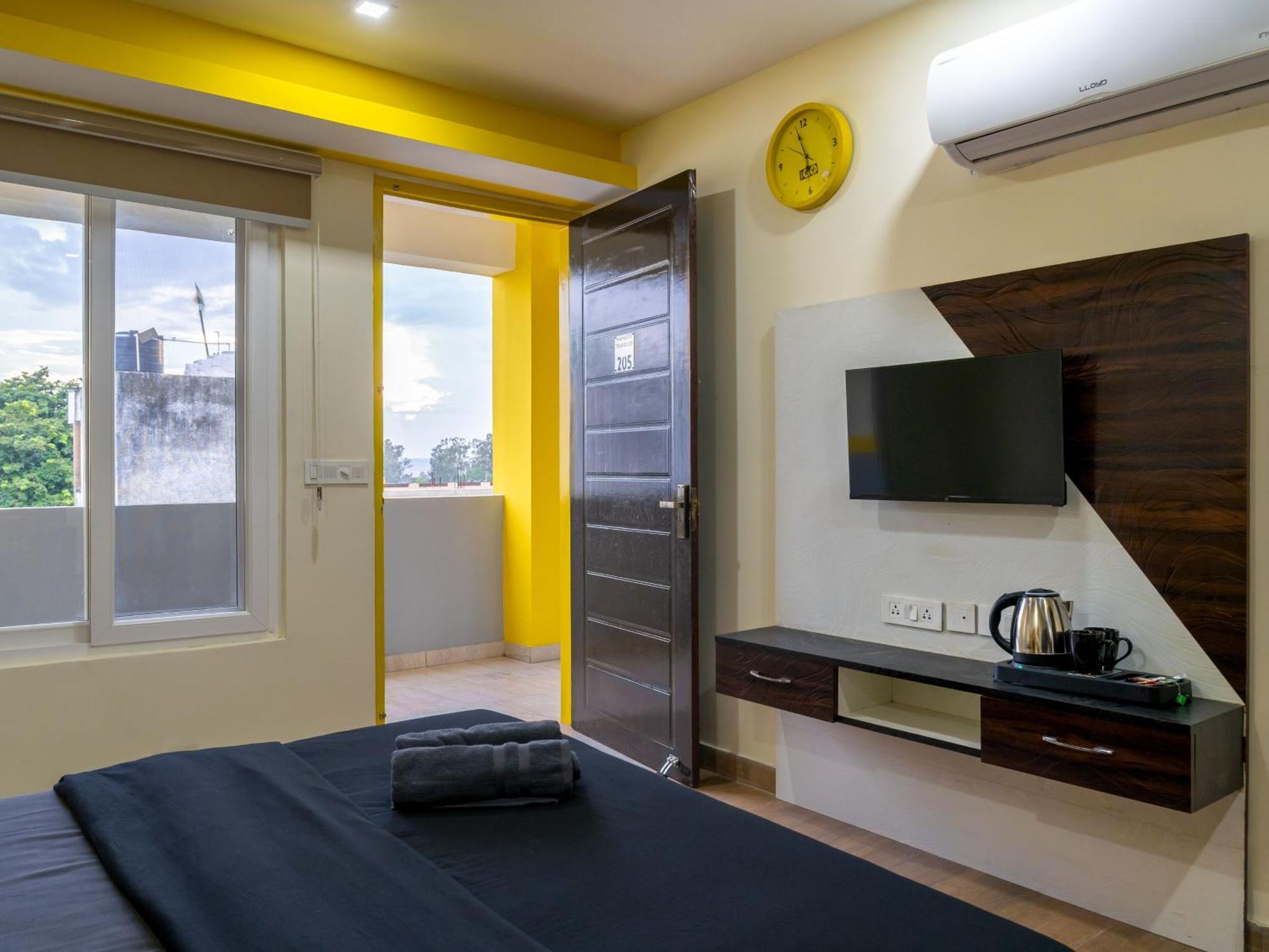The Hosteller Dehradun Exterior photo